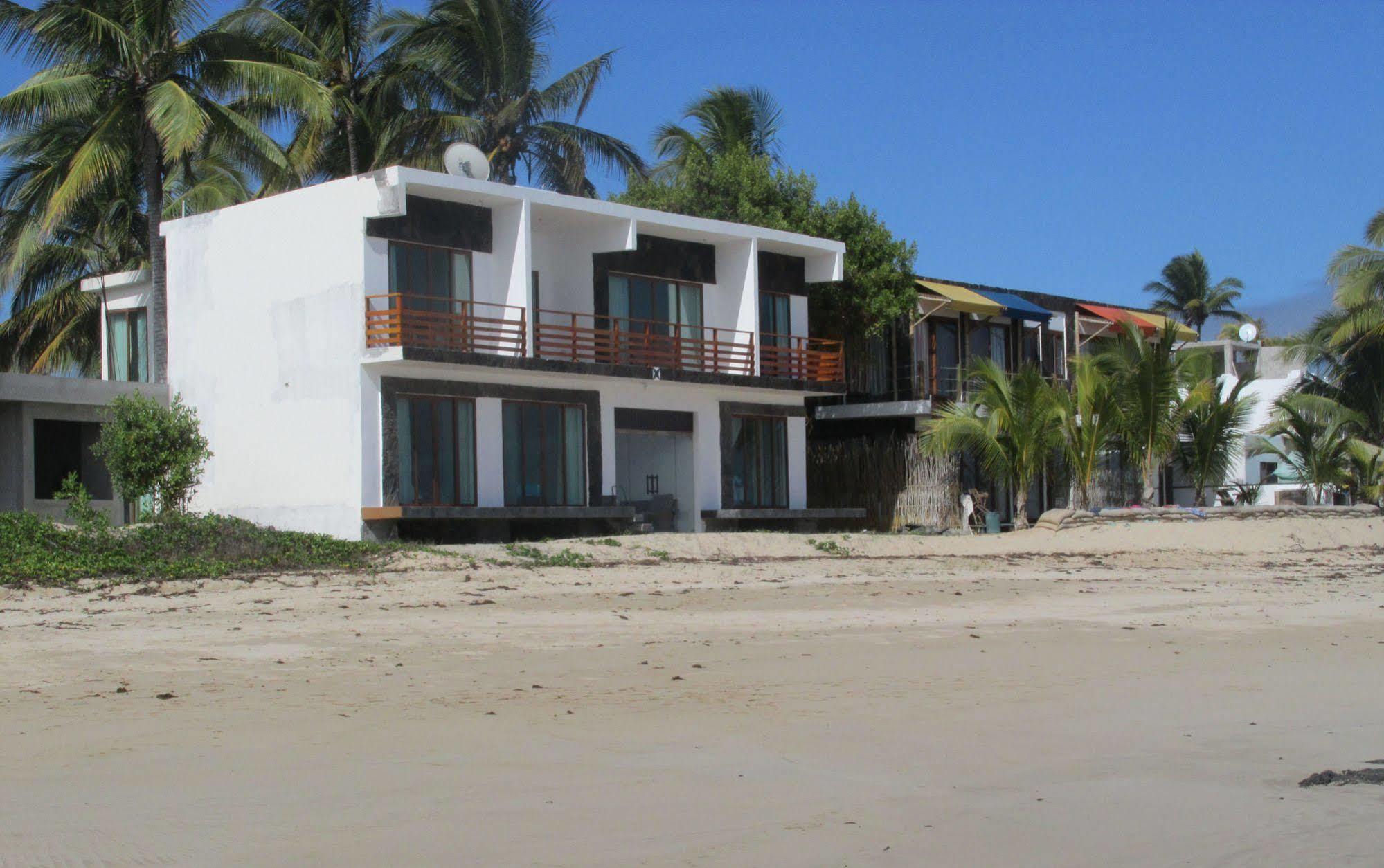 Cormorant Beach House Bed & Breakfast Puerto Villamil Luaran gambar